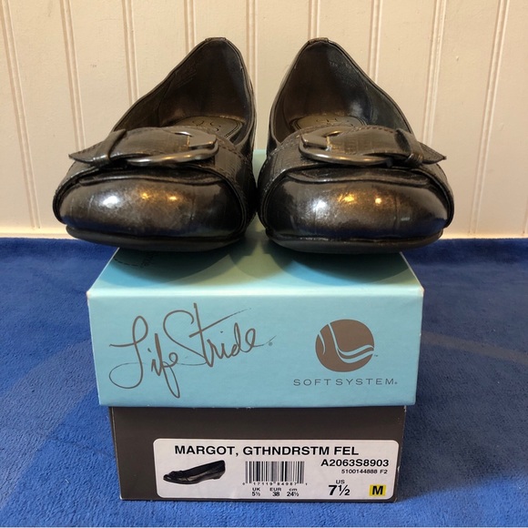 LifeStride Gray Silver 7.5 Slip-On 1” Wedge Flats w/Texture Buckle Margot Patent - Picture 3 of 8